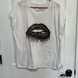 Women’s Large tee